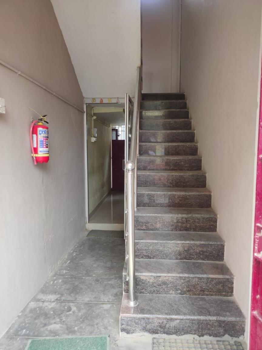 A Pousada Sri Vari Residency Vellore Exterior foto