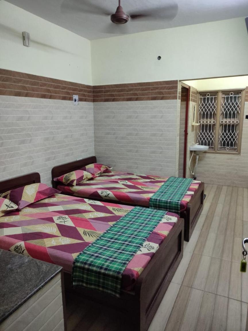 A Pousada Sri Vari Residency Vellore Exterior foto