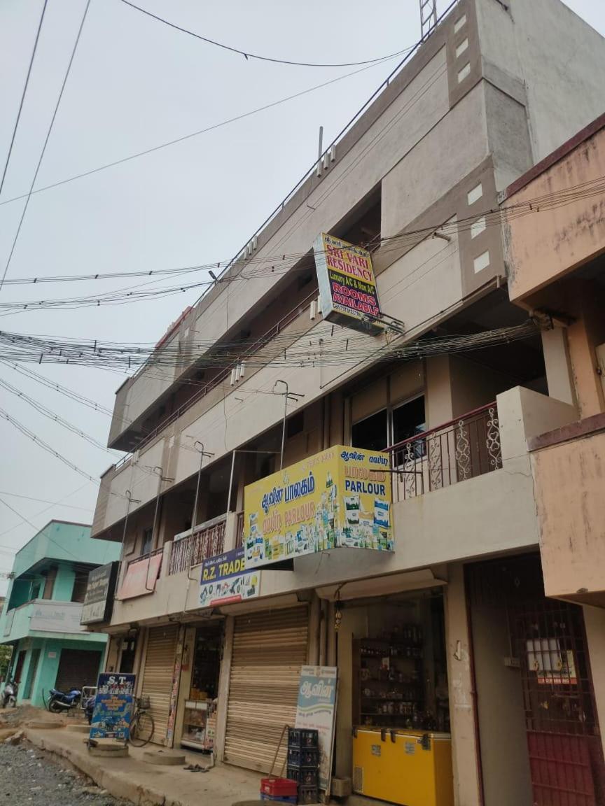 A Pousada Sri Vari Residency Vellore Exterior foto