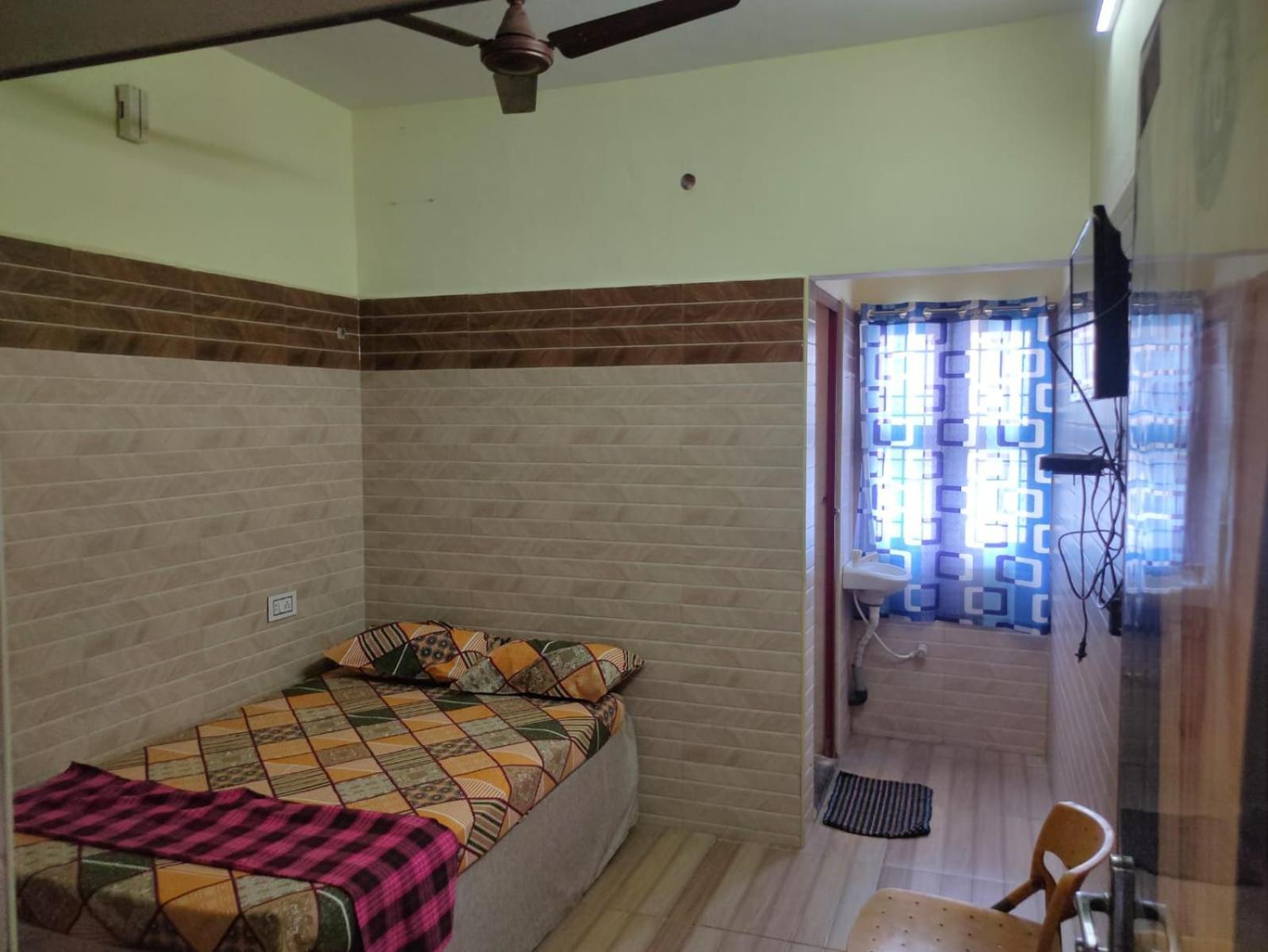 A Pousada Sri Vari Residency Vellore Exterior foto
